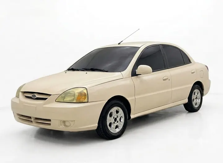 KIA RIO SINCRONICO